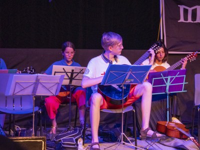 spectacle eveil musical et classe guitare_20230623 (12).jpg